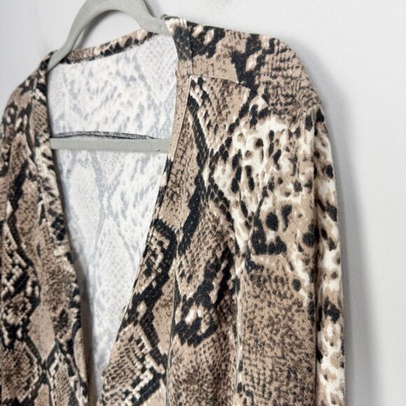 BOUTIQUE | Snakeskin Print Button Front Lightweight Cardigan Women’s Size XL - Picture 2 of 9